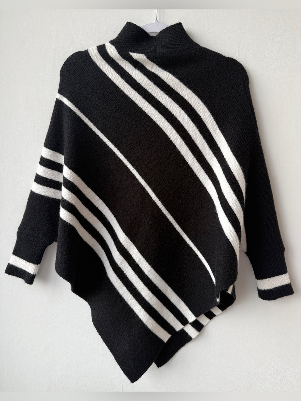 Marleylilly Black and White High Neck Sweater One Size- Fits Like A Medium
